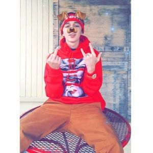 Meet your Posher, Ethan